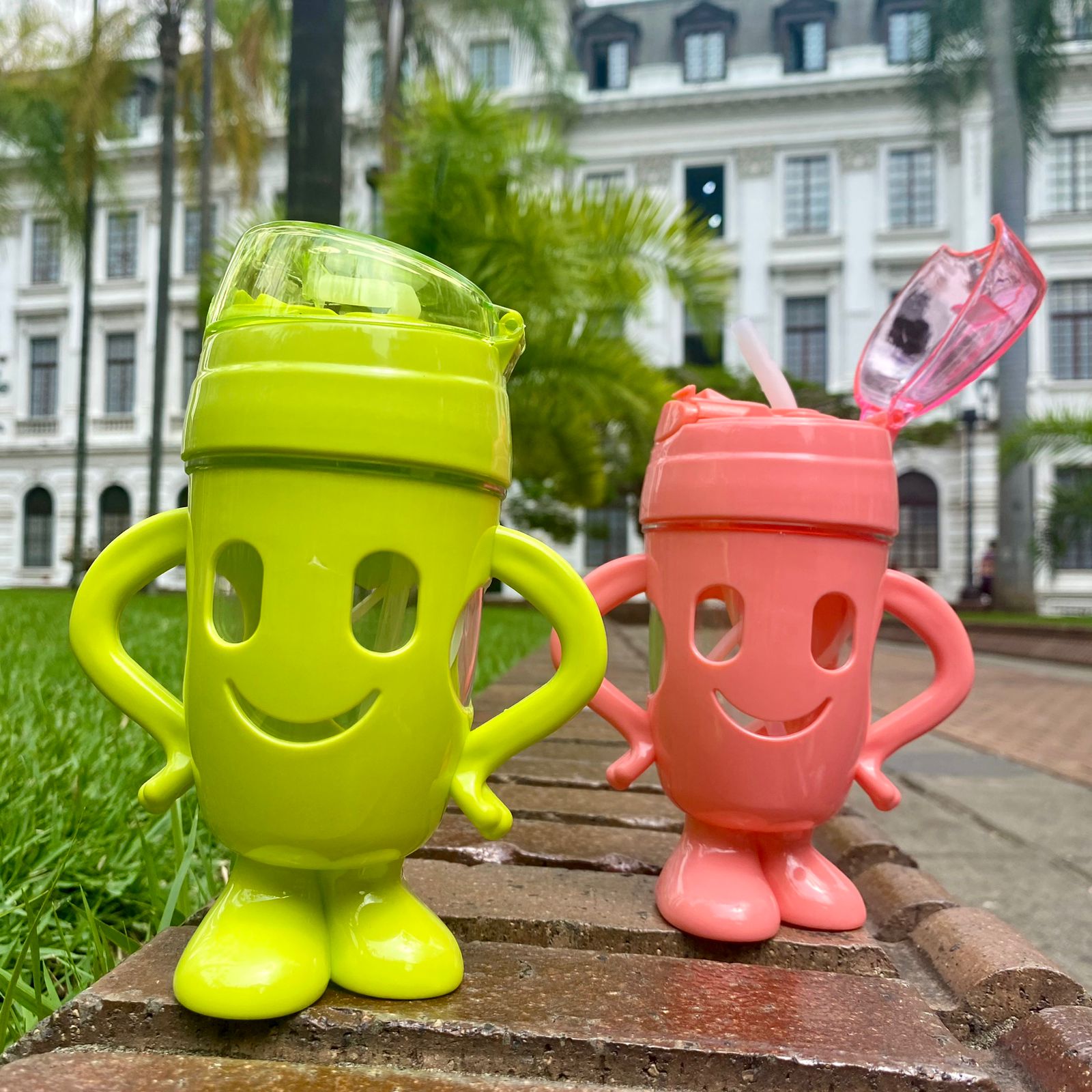 Miniatura 3 de Biberón Para Niños Con Agarradera